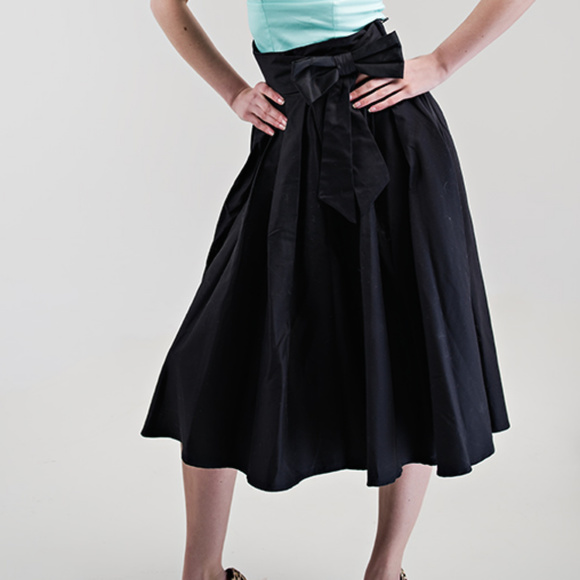 Audrey Tie Waist Skirt - Picture 2 of 3